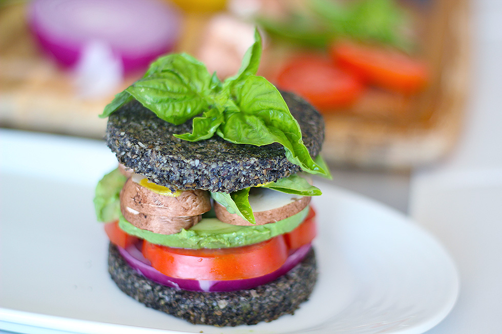 Avocado sandwich in raw black sesame Bread. This raw food recipe is 100% vegan, wheat free, gluten free, oil free and totally delicious.